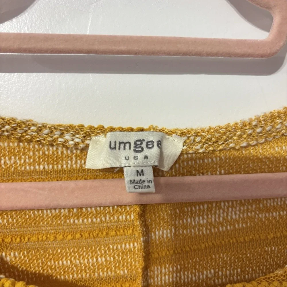 UMGEE Top Womens Medium Yellow Waffe Knit Long Sleeves Pullover Crew Neck Boho
